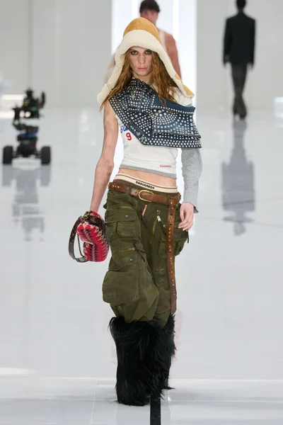 Look 45